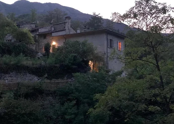 Le Macine Del Perino Bed & Breakfast 3*